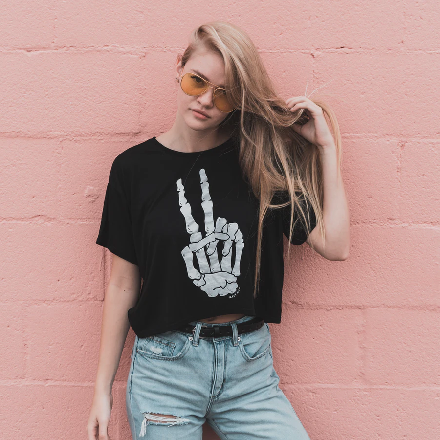 Hand skeleton peace t-shirt